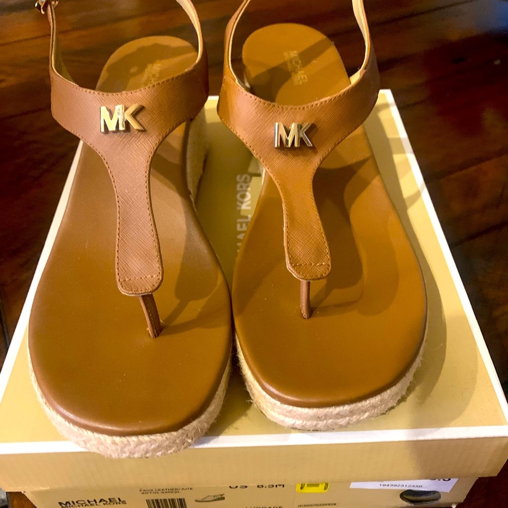 Michael Kors sandals/wedges like new